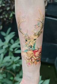 Igolide le-deer kanye ne-fox color tattoo isithombe engalweni