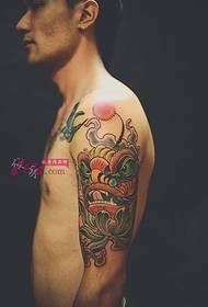 Maschera tradizionale cinese del tatuaggio del braccio del fiore del leone di Tang