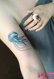 Estate piccole immagini di tatuaggi di meduse fresche