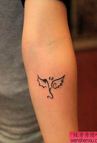 Tattoo show, beveel 'n arm engel tatoo patroon