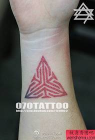 Tattoo show slika priporoča vzorec tatoo roke