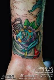 I-Wrist color anchor rose tattoo iphethini