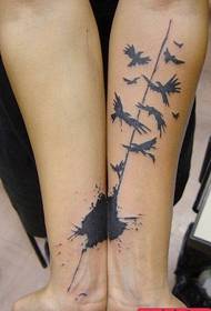 Wzór tatuażu w stylu specjalnej gołębicy pokoju