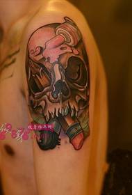 Lipstick skull art tattoo