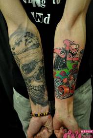 fuvu na pai kubwa nyota ndogo ndogo maua tattoo picha