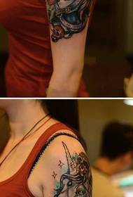 ເອື້ອຍໃຫຍ່ແຂນຮູບ unicorn ຮູບພາບ tattoo