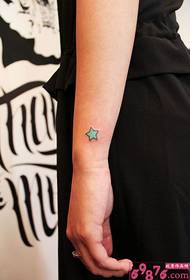 简洁星星手腕纹身图片