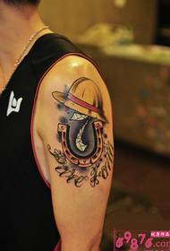 Luffy hatt med nummer 7 kreative tatoveringsbilder