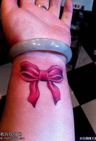 Uzorak za tetoviranje ženskog bočnog zgloba