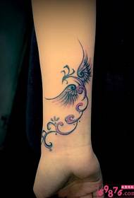Immagine tatuaggio linea creativa modello fenice