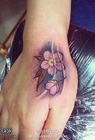 Roze mooi kersenbloesem tattoo patroon