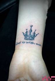 Wrist crown English tattoo pattern picture