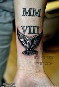 Καρδιά γαλήνιο μοτίβο τατουάζ dove