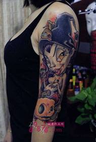 Fotos de tatuagem de braço de flor de bruxa de abóbora européia e americana