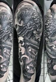 Braccio misterioso corvo nero grigio e motivo a tatuaggio a clessidra