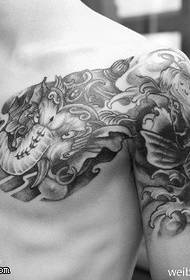 Modello di tatuaggio animale coraggioso di longevità