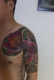 A metade dun patrón de tatuaxe pintado de flor de peón de calamar