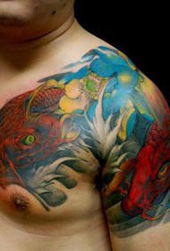 Axlar röd röd ljus tioarmad bläckfisk tatuering mönster