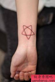 Paže pentagram linky tetovanie vzor
