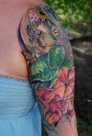 Рука реалістичні квітка та метелик татуювання візерунок