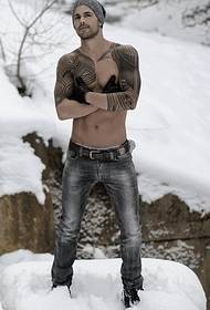 Tatuaggio mezzo totem bello e semplice