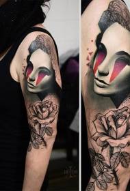 Colori il modello misterioso del tatuaggio della donna nello stile di scultura della spalla