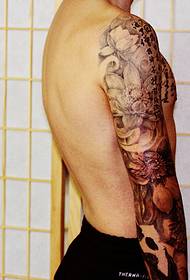 Асляпляльна-крэатыўная татуіроўка з падвойным паловам