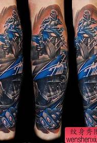 Pátrún lámhdhéanta tattoo láimhe le dath 3D air