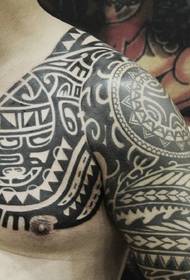 Mužne napoly tetovanie