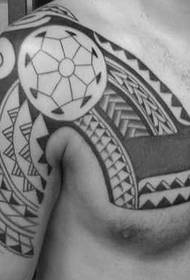 Pola jednostavan uzorak totemskih tetovaža