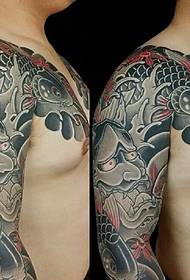 Half-tetovanie vzorec chobotnice a prajna