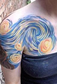 Kvinne halvparten av en farget virvel tatovering