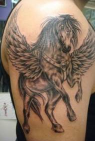Didelės rankos juodai pilkos spalvos sparnuotas „Pegasus“ tatuiruotės raštas