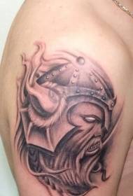 Wzór tatuażu złego pirata z wielkim ramieniem człowieka