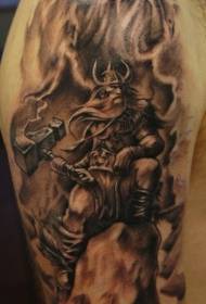 Olkapää Pohjolan jumalan Odin Rayn tatuointikuva