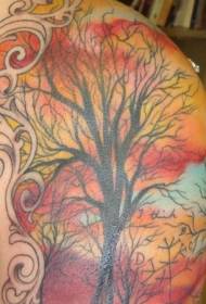 Imagen de tatuaje de tótem de árbol grande de color de hombro