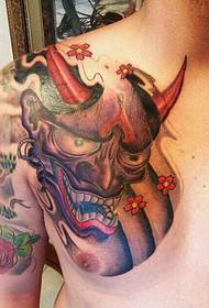 Foto del tatuaggio da uomo in stile giapponese semicakura sakura sul lato sinistro