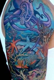 Arm gemaltes Karikaturseekrakenstarfish-Korallentätowierungsmuster