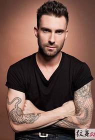 Adam Levine amakupatsani mwayi wodziwa kukongola kwa maluwa