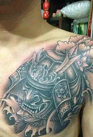 Tattoo-garbaha dhererkiisu kala-go'an yahay oo qurux badan