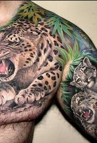 Armadura erdia leopardo tatuaje argazkia