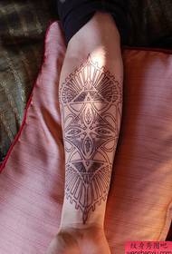Populär Perséinlechkeet Totem Tattoo Muster