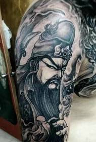 Padrão de tatuagem meio preto e branco bonito clássico Guan Gong