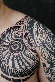 Super ideāls valdonīgs pus bruņu totem tetovējums tetovējums