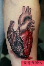 Модел на татуировка на сърцето: снимка на картина на сърцето на татуировка на сърцето