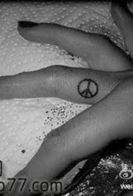 Beauty finger anti-war logo tatuering mönster