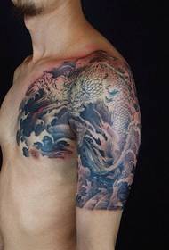 ຮູບແບບ tattoo ແບບ unicorn ຂອງຜູ້ຊາຍອາຍຸກາງຂອງຜູ້ຊາຍ