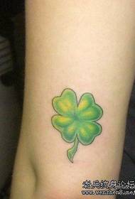 ຮູບແບບ tattoo clover ສີ່ໃບ: ສີແຂນແຂນສີ່ຮູບໃບ clover tattoo ຮູບແບບ tattoo