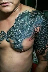 Super dominirajući uzorak tetovaže zmaja za pola oklopa