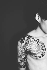 Handsome tattoo half-length picture